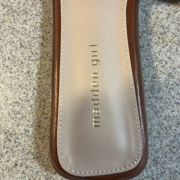 Madden girl Elliot sandal tan women’s size 10M NWOB - Picture 2 of 4